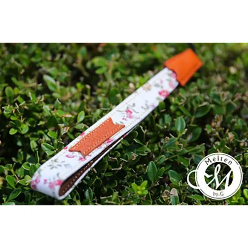 Melten Mirrorless Camera Wrist Strap - WhiteFlower